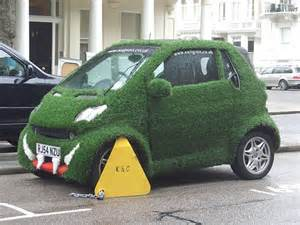 Illustration for article titled Smart cars look fun